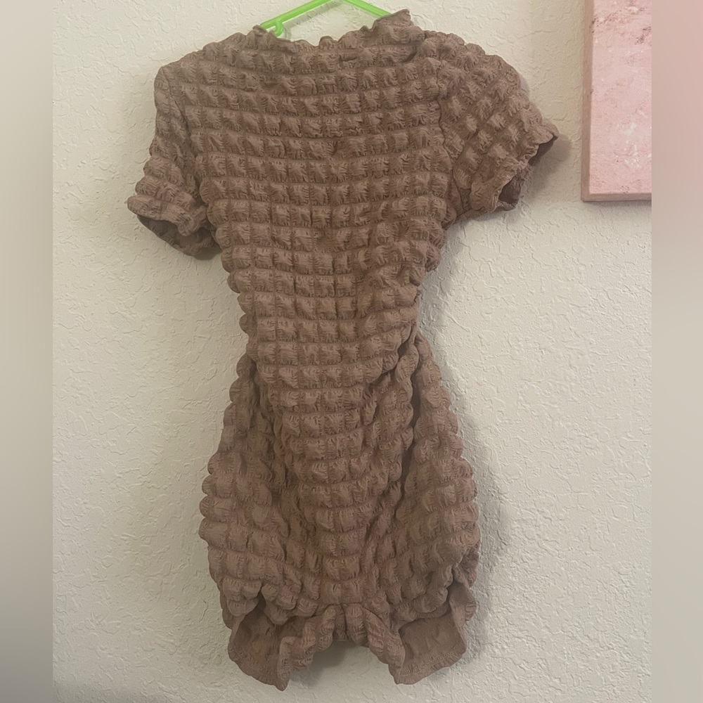 Very Sexy Popcorn textured romper (never worn) in nude/brown color